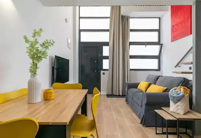 NUEVO Amplio Dúplex En La Zona Del Palacio De Vista Alegre